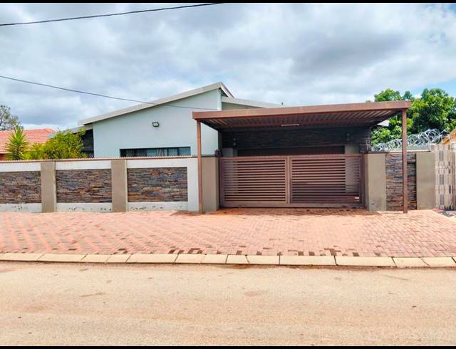 4 BEDROOM PROPERTY TO RENT IN MAHWELERENG